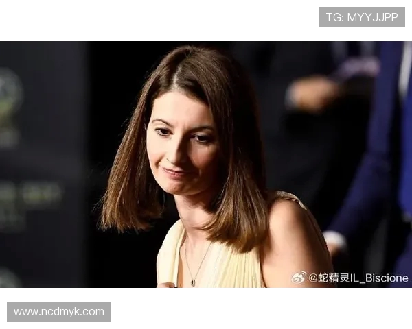 意天空:罗马是否转会科内给国米仍需弗里德金家族最终决策 意天空:罗马是否转会科内给国米仍需弗里德金家族最终决策